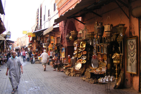 marraquexe_souk_900x600_website_i3lyt5fa.jpg